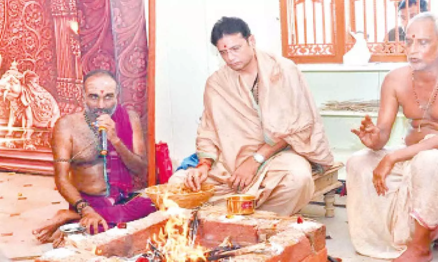 Sridhar Babu participates in Ganapathi Homam at Manthani Sridhar Babu participates in Ganapathi Homam at Manthani