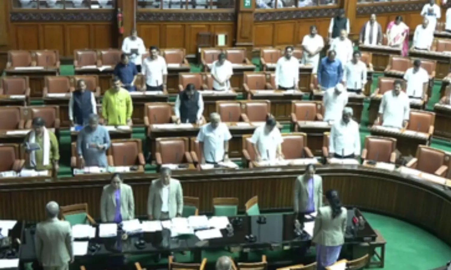 BJP and JD(S) MLAs on Monday sang the full version of Vande Mataram BJP and JD(S) MLAs on Monday sang the full version of Vande Mataram