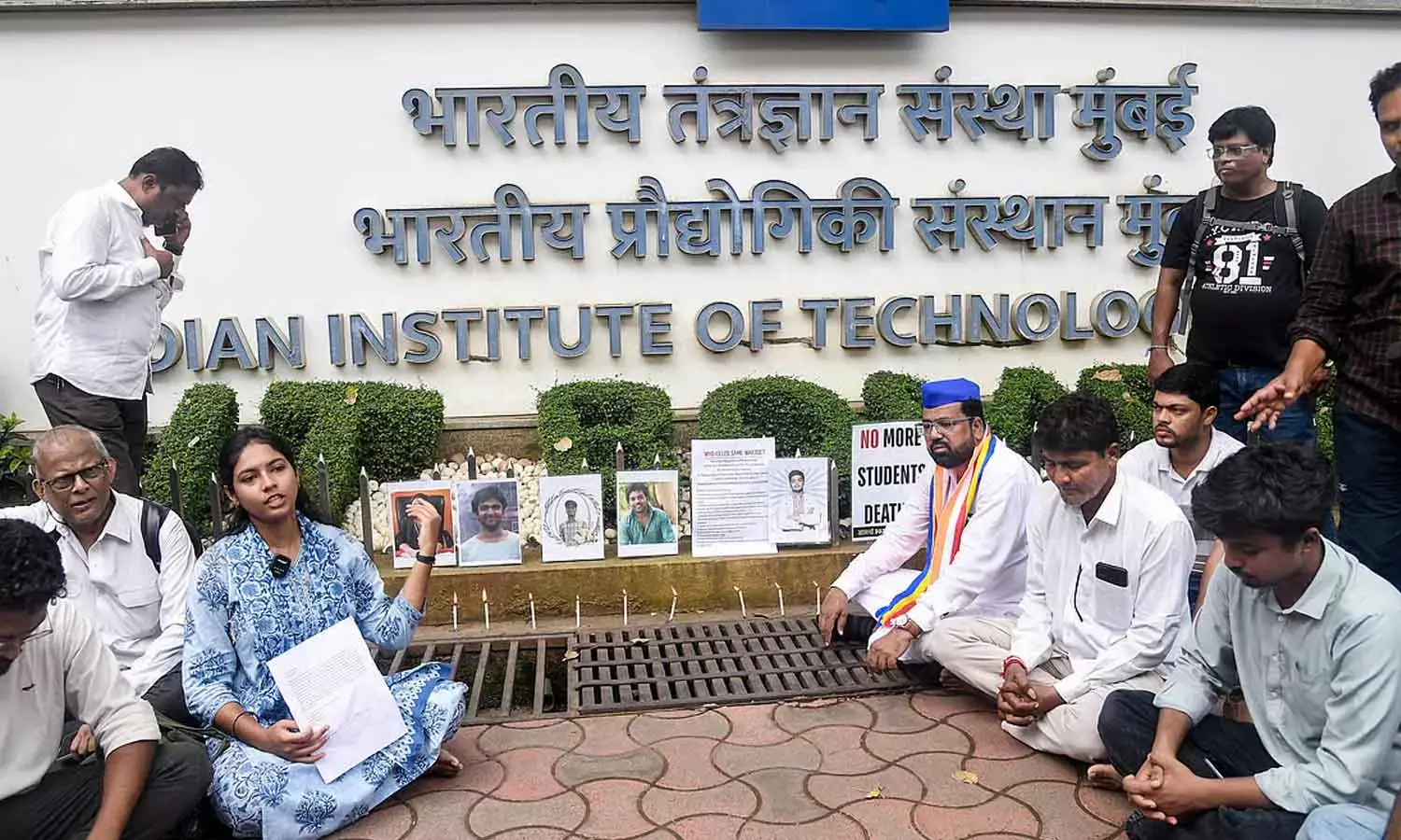 IIT Bombay suicide should not be politicised IIT Bombay suicide should not be politicised