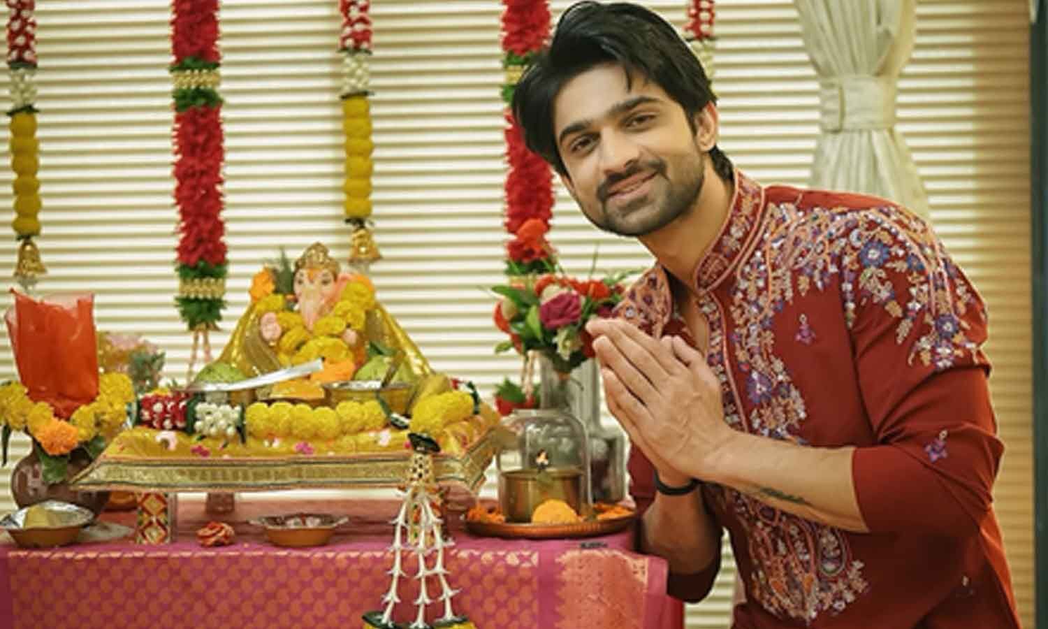 Abhishek Kumar Celebrates Ganesh Chaturthi With Indian Game Show Family