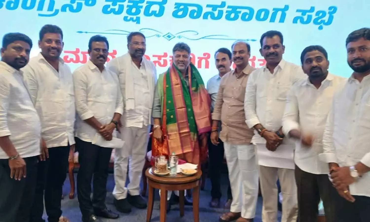 Telangana Ministers meets Karnataka CM Telangana Ministers meets Karnataka CM