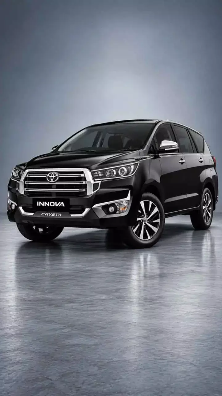 Toyoto Innova Crysta : Popular choice for families & fleet operators Toyoto Innova Crysta : Popular choice for families & fleet operators
