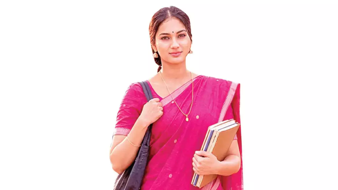 Varshika b’day poster from ‘Sarkaru Baayi’ unveiled Varshika b’day poster from ‘Sarkaru Baayi’ unveiled