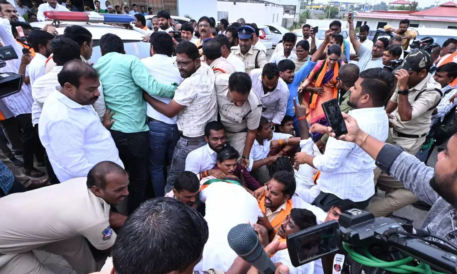 TG BJP chief accuses the state government of grossly neglecting farmers TG BJP chief accuses the state government of grossly neglecting farmers