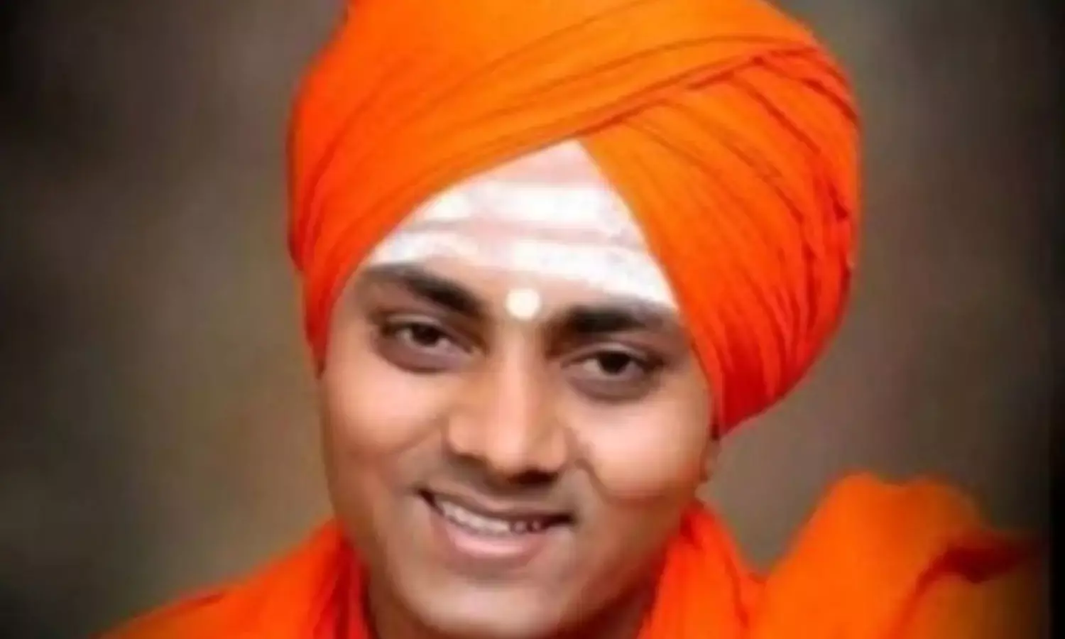 Sri Abhinava Gavisiddheshwara Mahaswamiji of the Gavimath in Koppal Sri Abhinava Gavisiddheshwara Mahaswamiji of the Gavimath in Koppal