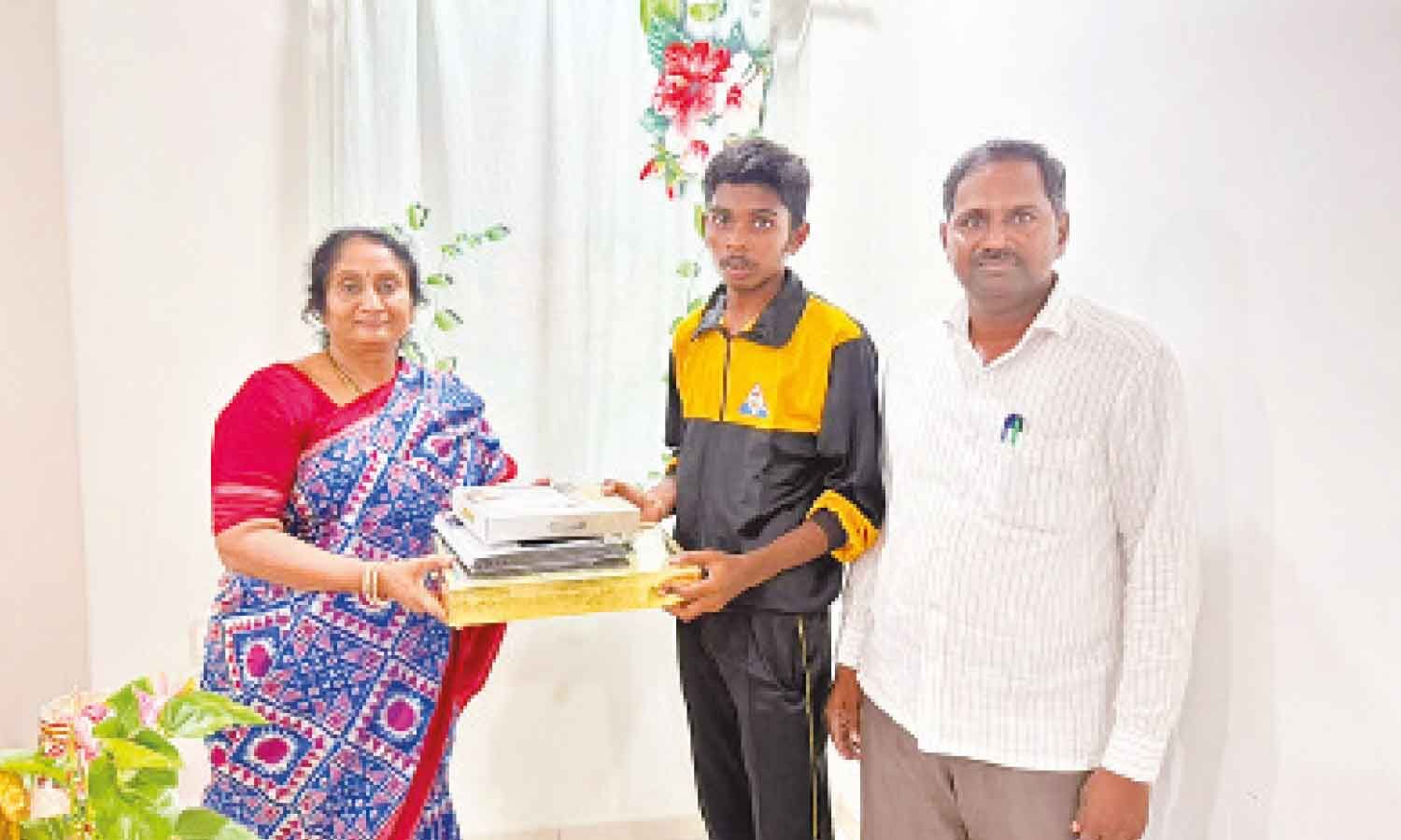 Minister Savitha Felicitates Ball Badminton Player Sai Kumar