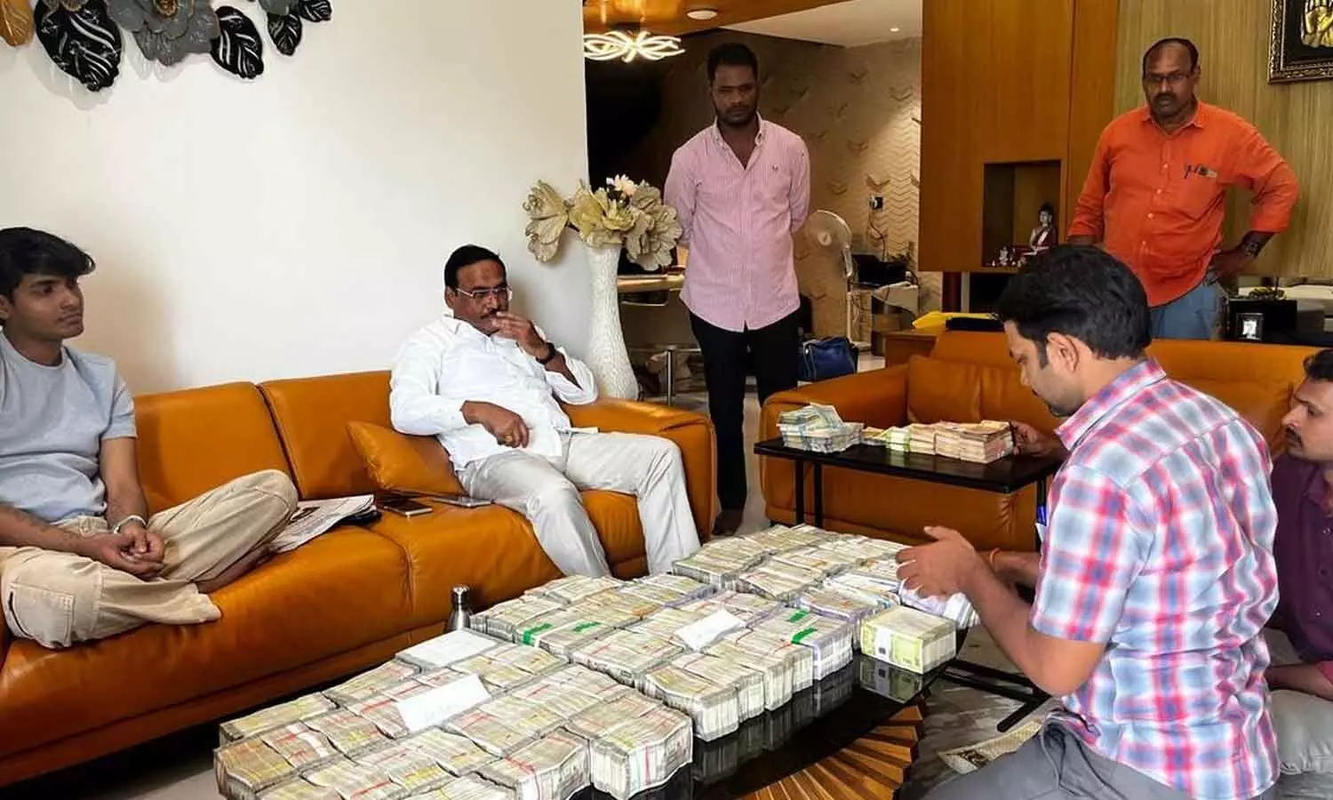 ACB seizes Rs 1.35 cr cash, foreign liquor during raids ACB seizes Rs 1.35 cr cash, foreign liquor during raids