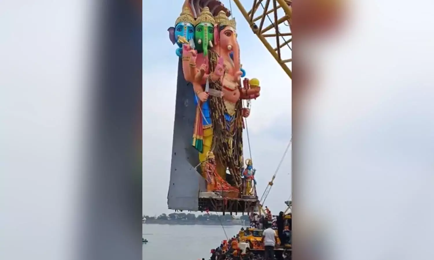 Khairatabad Maha Ganesh idol immersion competed grandly at Tank Bund in Hyderabad Khairatabad Maha Ganesh idol immersion competed grandly at Tank Bund in Hyderabad