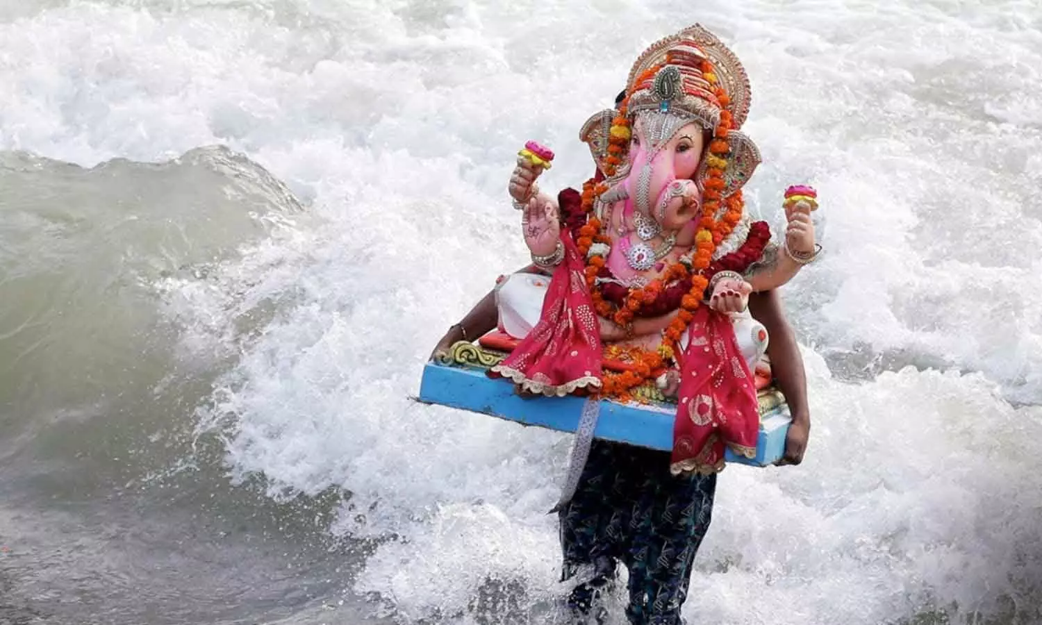 13 die, 26 injured during Ganesh festivities 13 die, 26 injured during Ganesh festivities