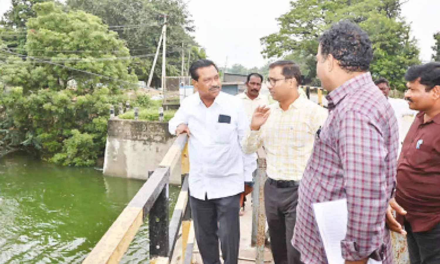 Paleru floodwater to be diverted to tanks to augment water storage Paleru floodwater to be diverted to tanks to augment water storage
