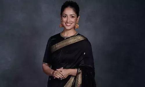 Yami Gautam celebrates family legacy of handloom craftsmanship in black Maheshwari saree