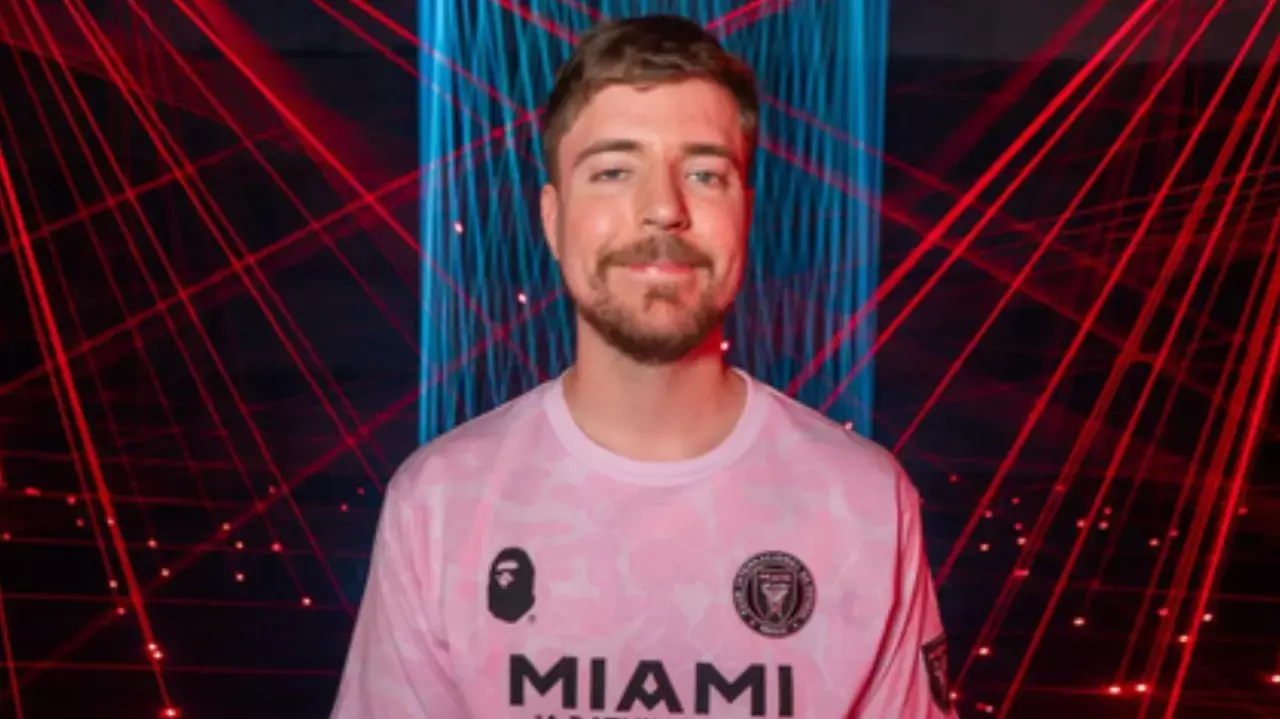 Famous American YouTuber MrBeast attended a Mumbai