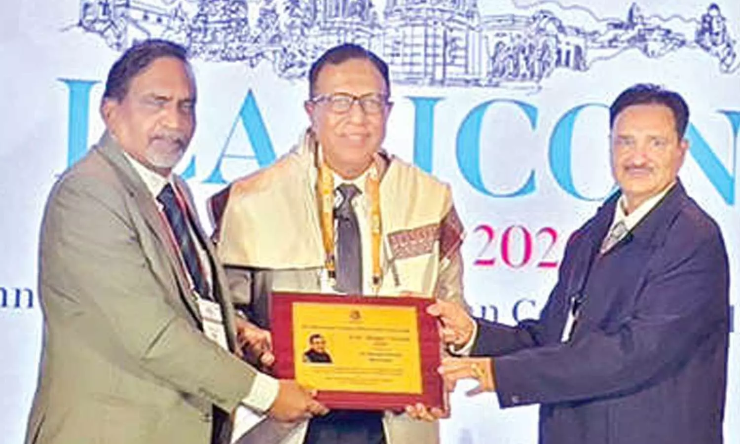 Dr Narayan Mishra gets Shivpuri award Dr Narayan Mishra gets Shivpuri award