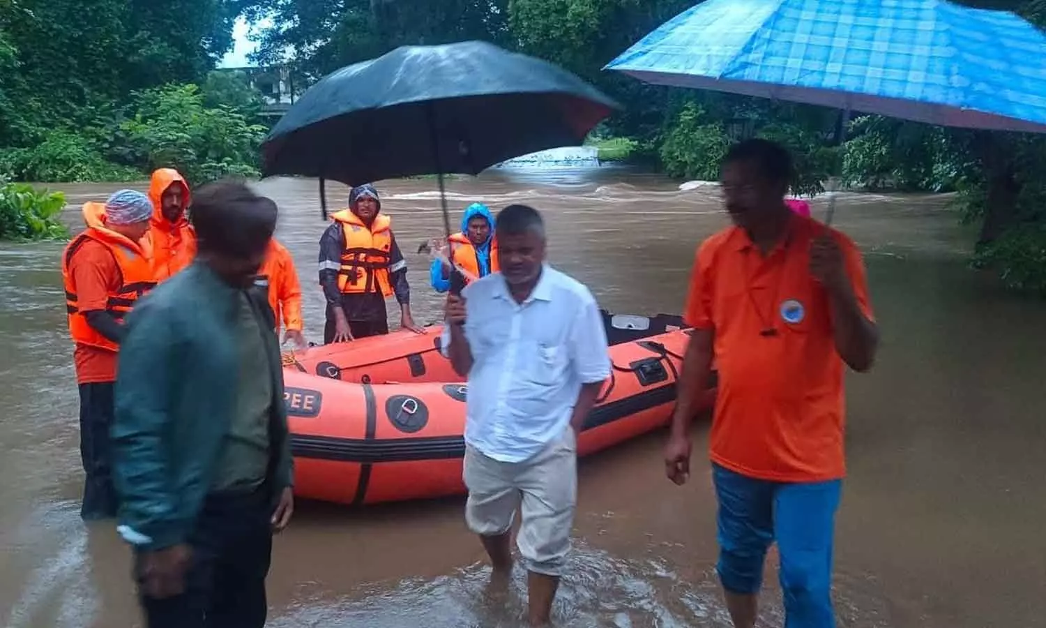 Heavy rains swell rivers Heavy rains swell rivers