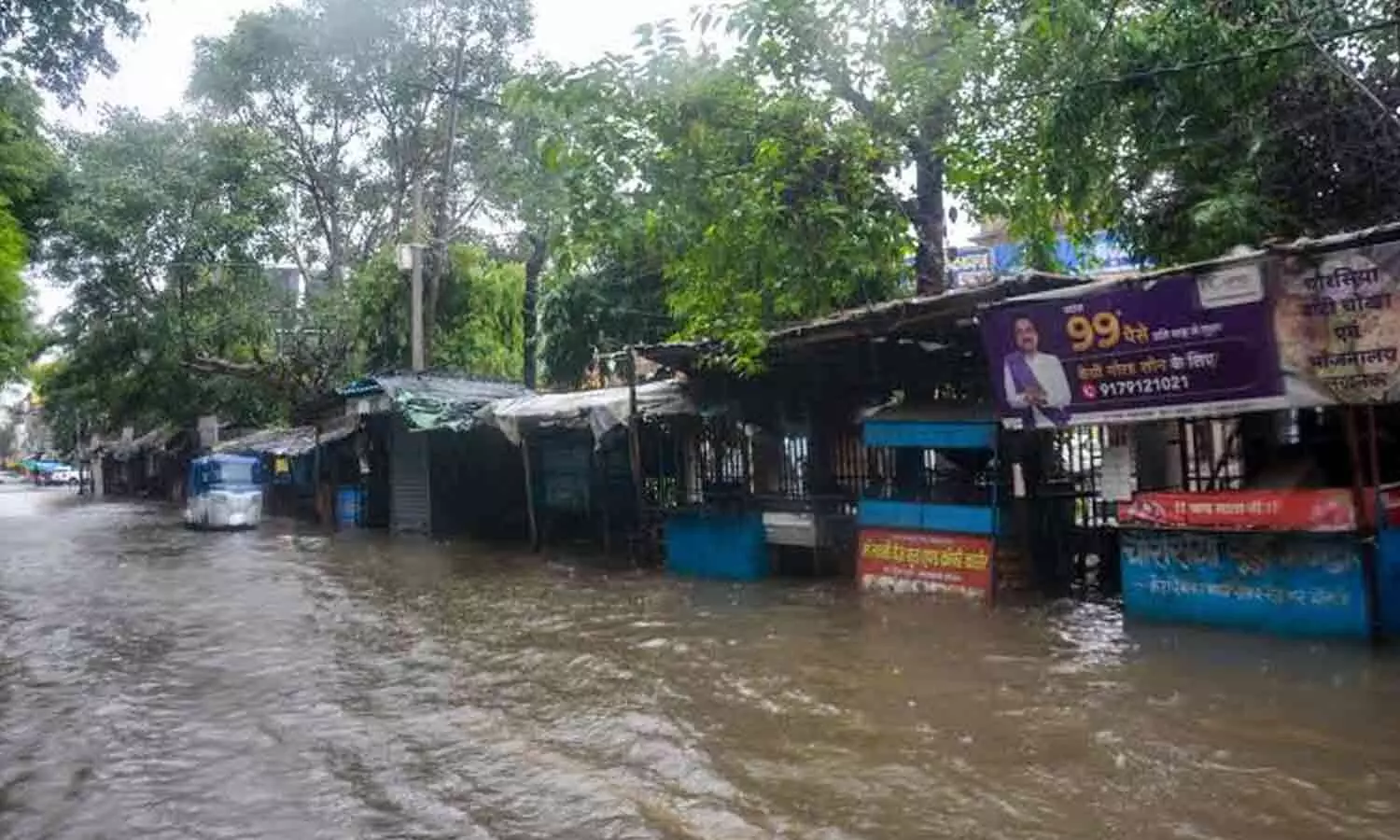 10 killed, 17 injured in rain-related incidents in UP; 63 districts record excess rain 10 killed, 17 injured in rain-related incidents in UP; 63 districts record excess rain