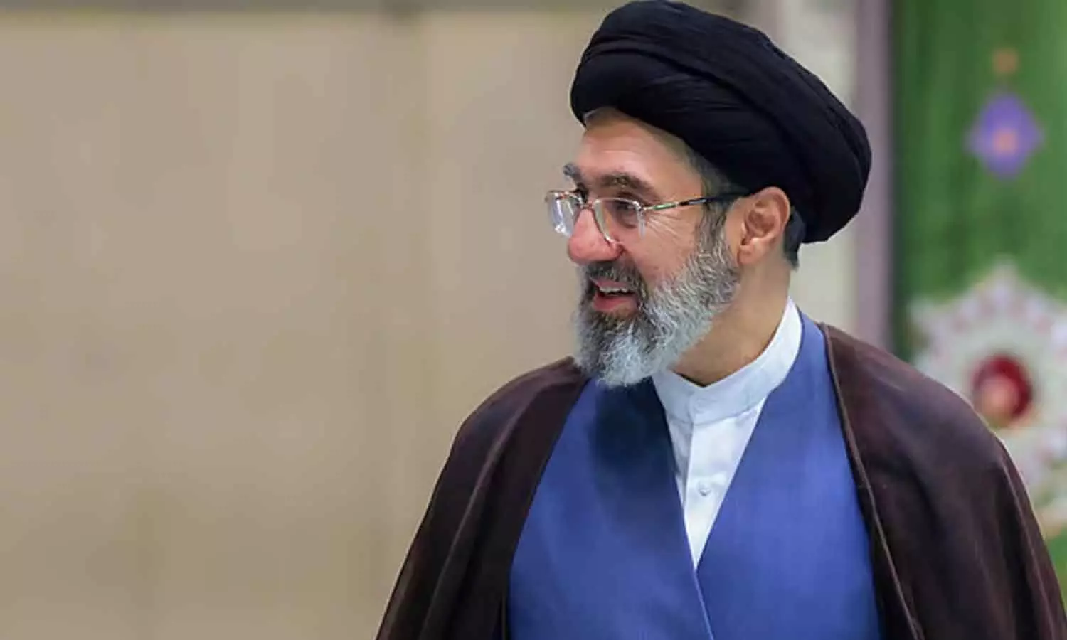 Mojtaba Khamenei pulled from rubble after hospital strike? Mojtaba Khamenei pulled from rubble after hospital strike?