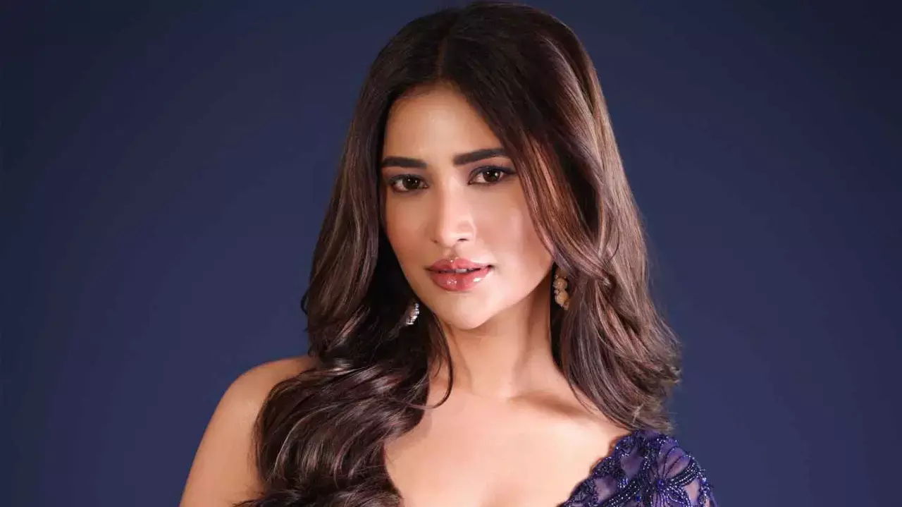 Actress Dashvika K