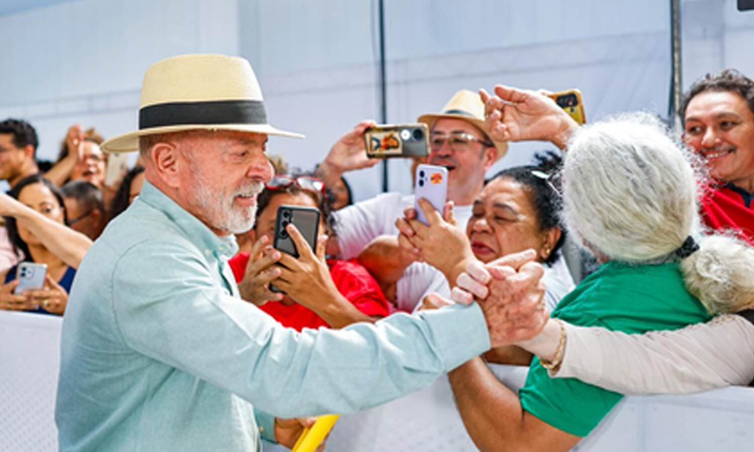 Brazilian Presidential Candidates Campaign Across Country Before October Vote
