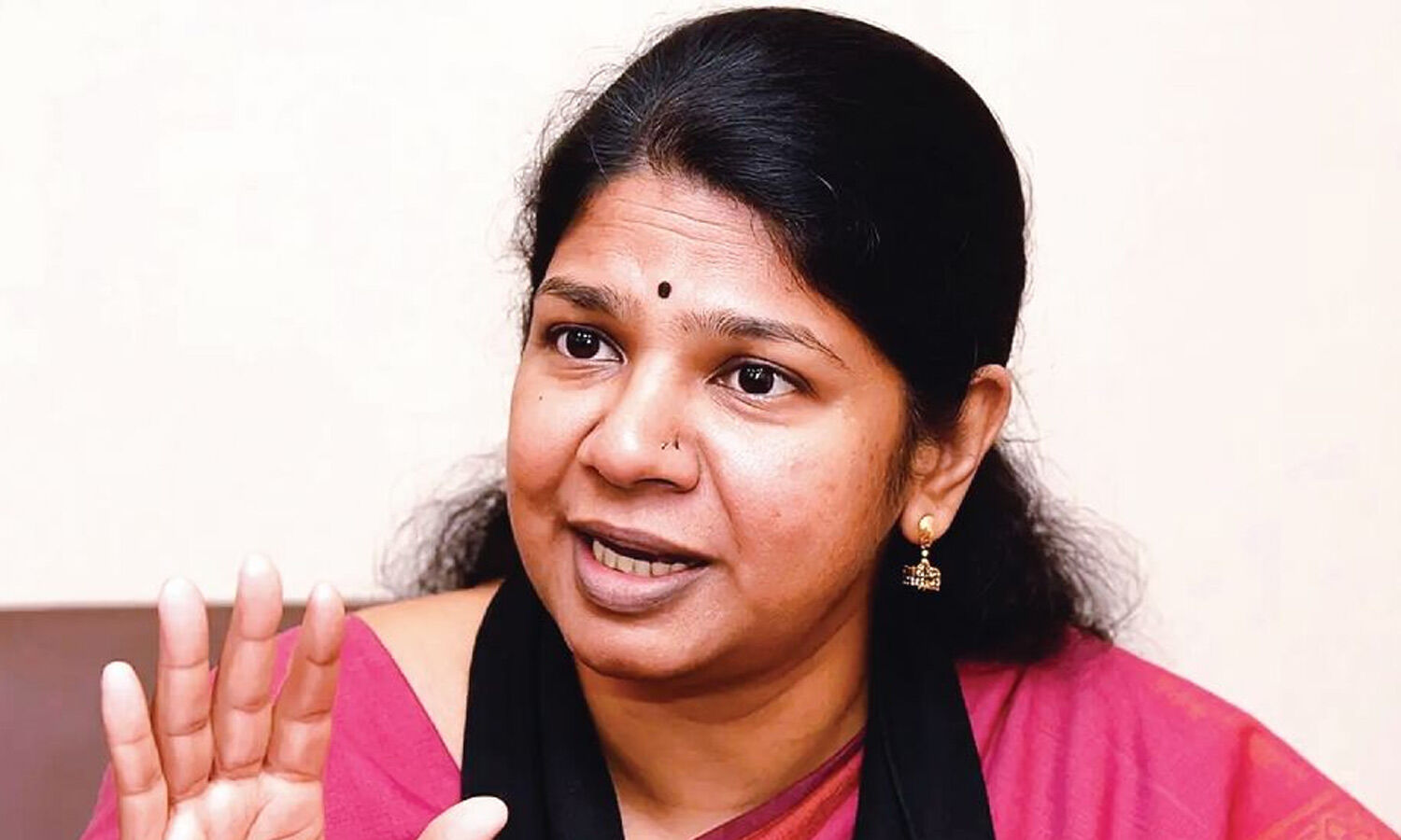 Kanimozhi Defends Stalin’s Principles, Attacks Vijay’s DMK Criticism