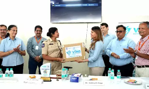 World Rabies Day: Ch. Sirisha, Deputy Commissioner of Police, Shadnagar Zone Joins National Medical Leaders as VINS Hands Over Anti-Rabies Vaccines for 200 City Dogs, Leads Human Chain in Hyderabad