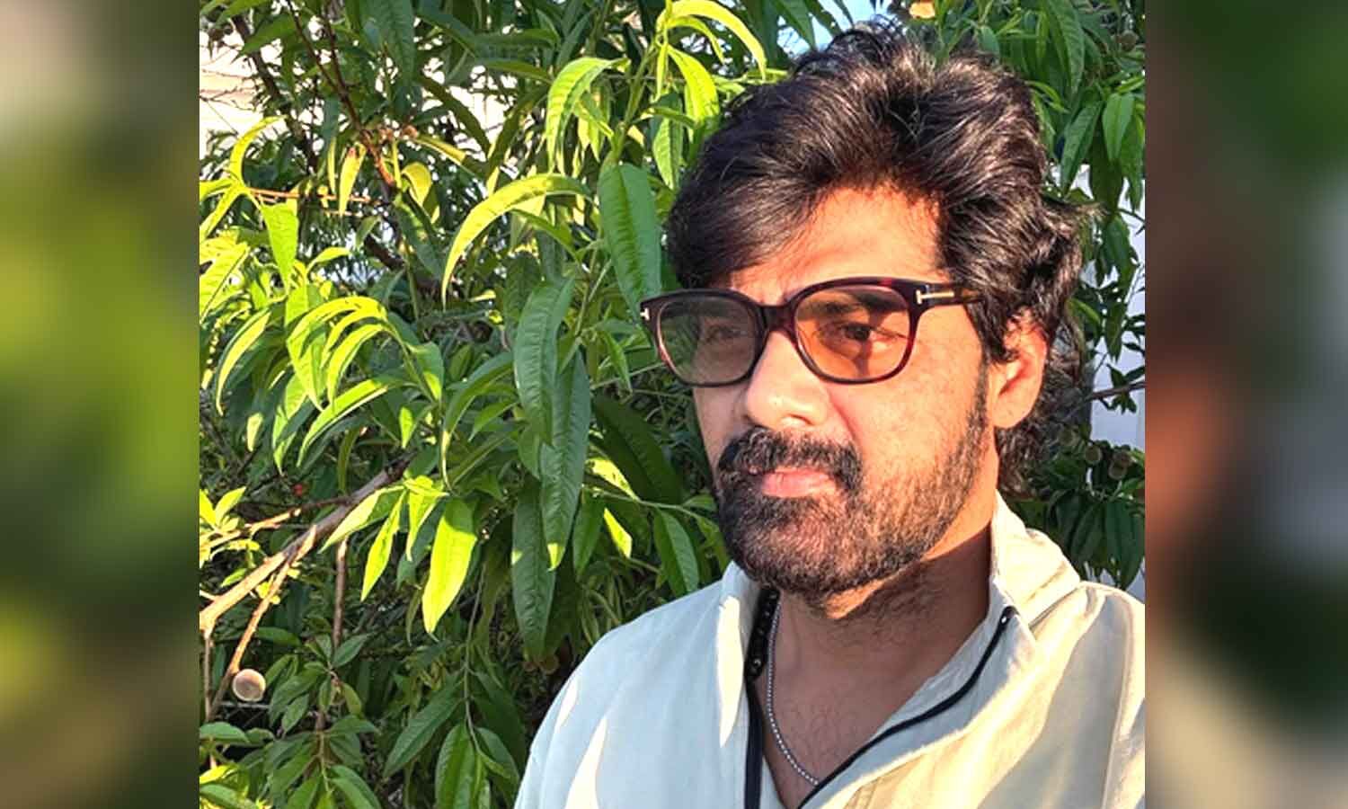Naveen Chandra Visits Tirumala Temple With Family