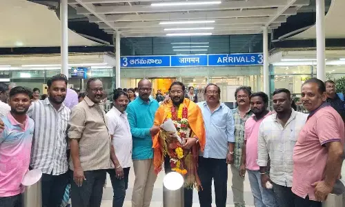 Andhra Kabaddi Association working president N Arjuna Rao and other representatives welcoming Yalamanchili Srikanth at Gannavaram Airport on Tuesday Andhra Kabaddi Association working president N Arjuna Rao and other representatives welcoming Yalamanchili Srikanth at Gannavaram Airport on Tuesday