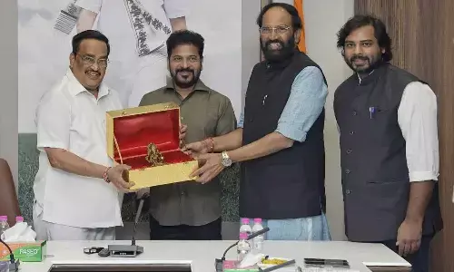 Chief Minister A Revanth Reddy and Irrigation Minister Uttam Kumar Reddy with Union Jal Shakti Minister C R Patil in New Delhi on Tuesday Chief Minister A Revanth Reddy and Irrigation Minister Uttam Kumar Reddy with Union Jal Shakti Minister C R Patil in New Delhi on Tuesday