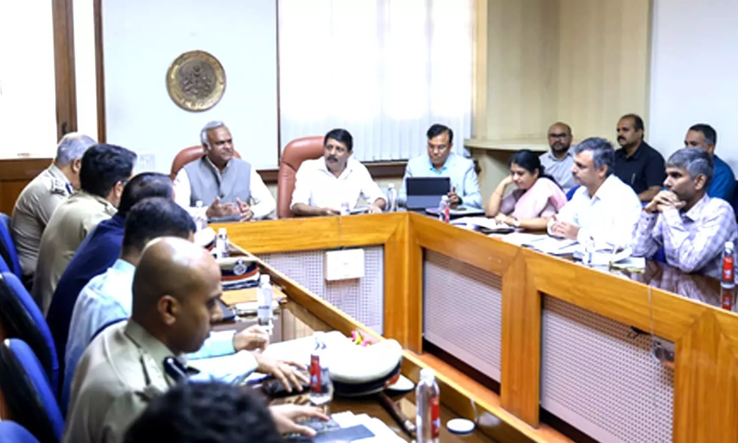 Karnataka plans ban on half helmets; proposes Rs 5,000 fine for footpath riding: Minister Suresh Karnataka plans ban on half helmets; proposes Rs 5,000 fine for footpath riding: Minister Suresh