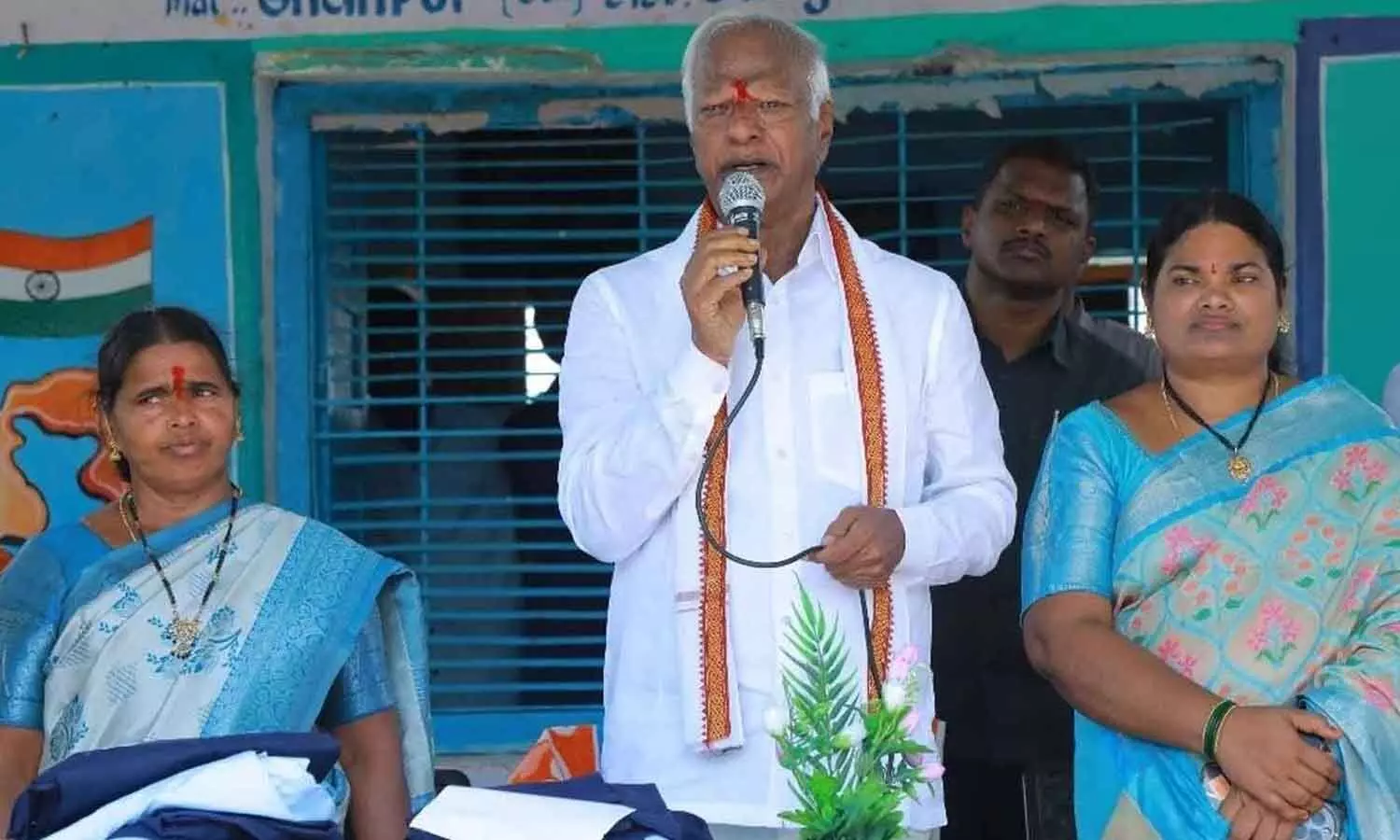 Former Deputy Chief Minister and Station Ghanpur MLA Kadiyam Srihari Former Deputy Chief Minister and Station Ghanpur MLA Kadiyam Srihari