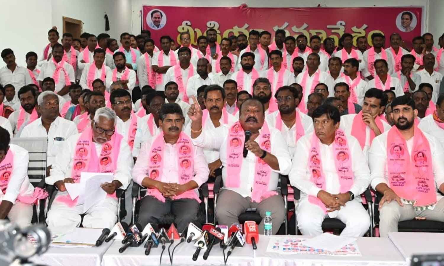 BRS leaders fault Sircilla meeting for personal attacks