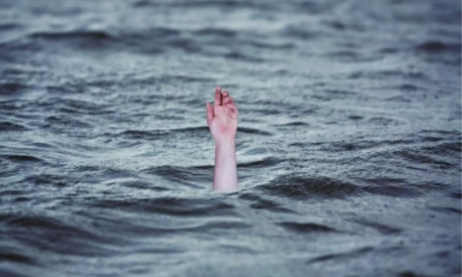 Four minor girls drowned while bathing in a pond in Bankat village under the Paharpur police station Four minor girls drowned while bathing in a pond in Bankat village under the Paharpur police station