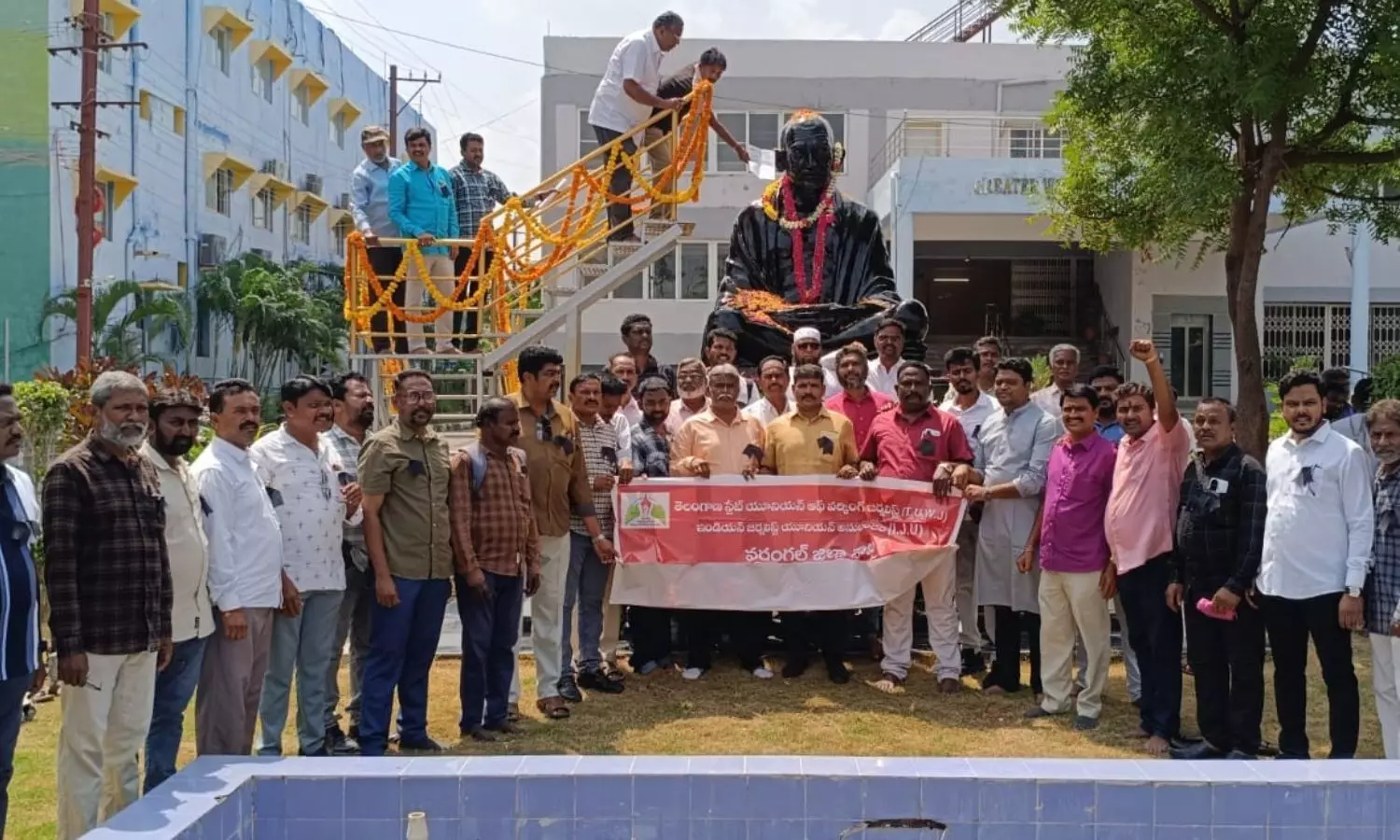 Leaders of the Telangana Union of Working Journalists (TUWJ-IJ) Leaders of the Telangana Union of Working Journalists (TUWJ-IJ)