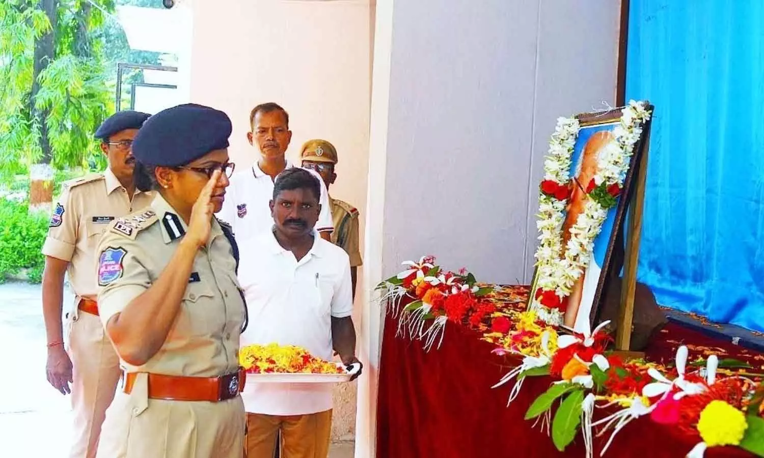 Warangal Police Commissioner N Swetha called upon everyone to practice the ideals of the Father of the Nation, Warangal Police Commissioner N Swetha called upon everyone to practice the ideals of the Father of the Nation,