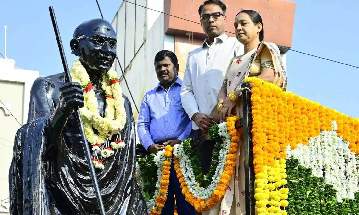 Gandhian path is inspiring and worth following, says Mayor Gandhian path is inspiring and worth following, says Mayor
