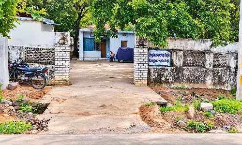 Fish farmers raise a stink over defunct information centre