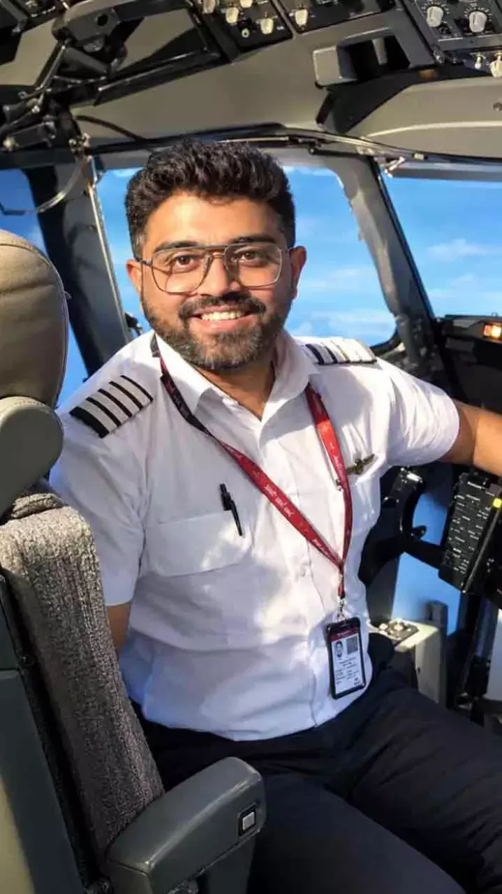 Flydubai Cockpit Attack: 10 Moments That Capture Captain Smit Machchhar’s Ordeal