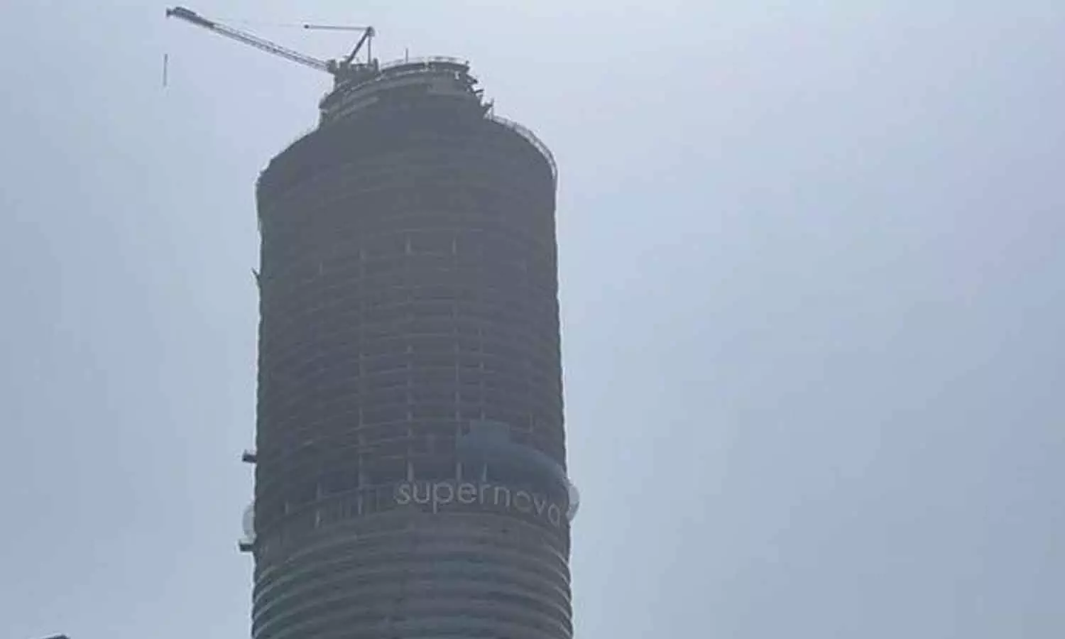Gurugram youth jumps to death from 43rd floor Gurugram youth jumps to death from 43rd floor