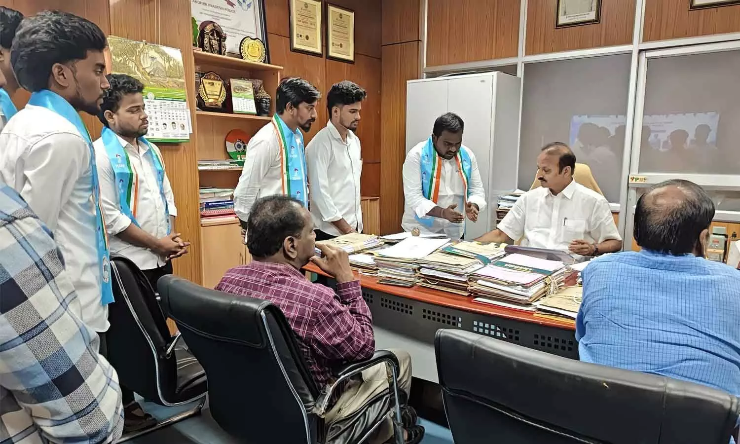 NSUI leaders meeting with Sri Venkateswara University Registrar Bhupathi Naidu in Tirupati to submit a memorandum demanding the prompt correction of erroneous law hall tickets NSUI leaders meeting with Sri Venkateswara University Registrar Bhupathi Naidu in Tirupati to submit a memorandum demanding the prompt correction of erroneous law hall tickets