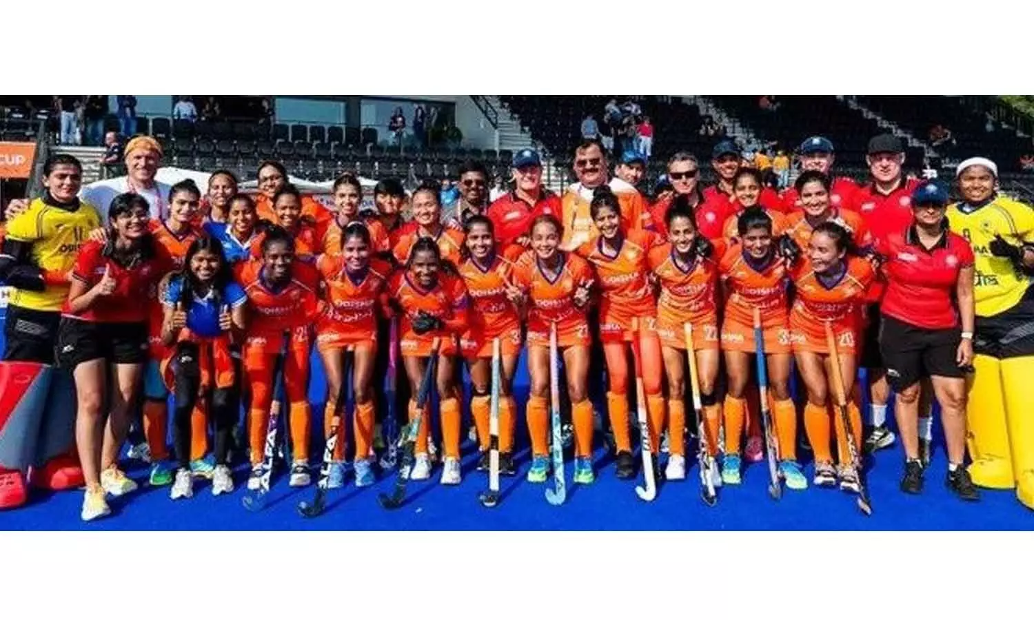 State awards Rs 11L each to women hockey players State awards Rs 11L each to women hockey players