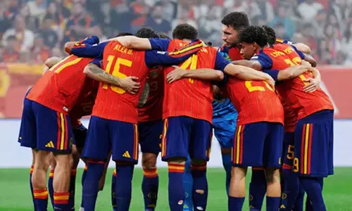 Spain beat Czech Republic to continue winning start to Nations League
