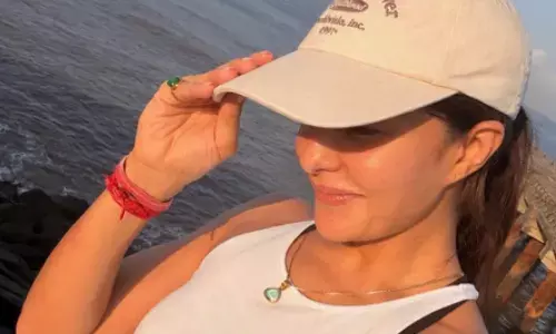 Actress Jacqueline Fernandez provided a glimpse into her week of workouts on her official Insta
