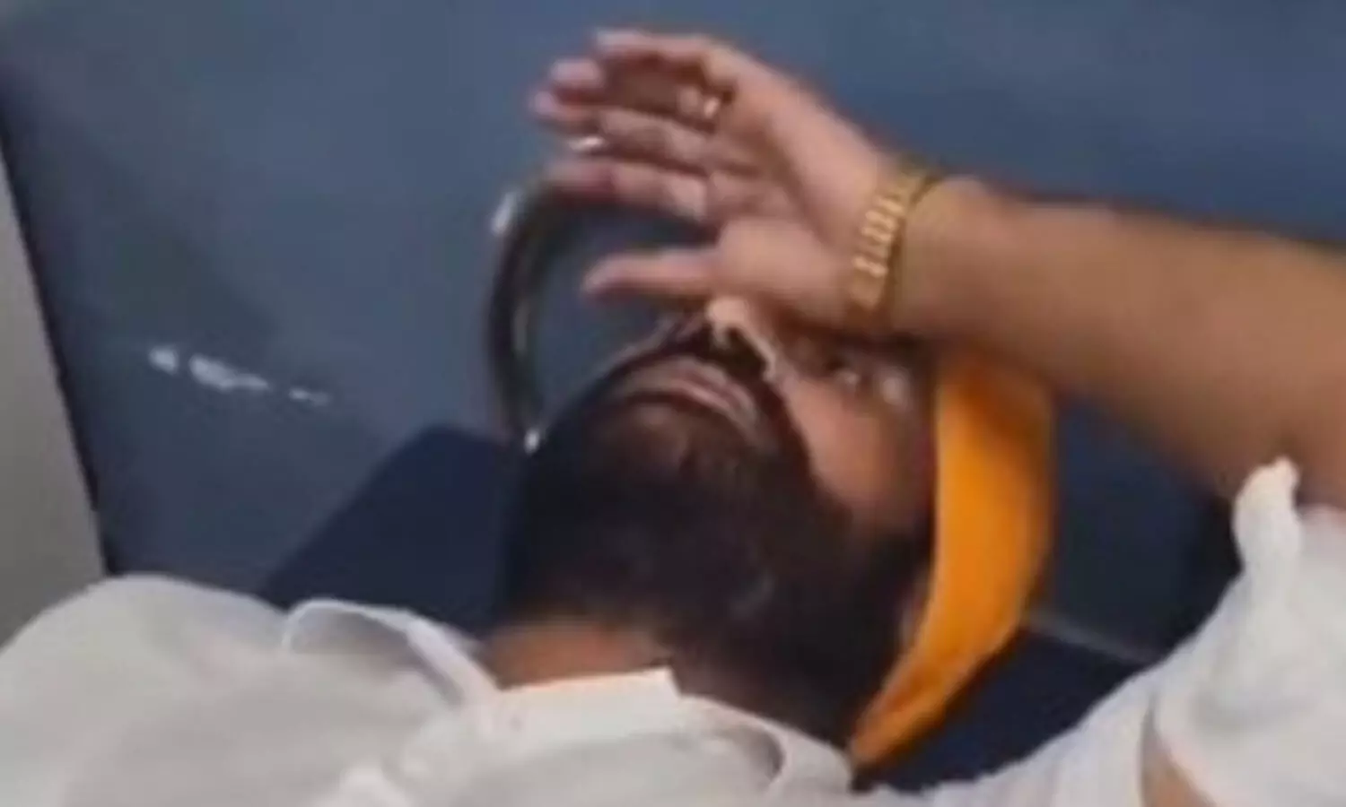 GRP personnel shot at by three unidentified men in Amritsar; BJP condemns attack, questions Mann govt GRP personnel shot at by three unidentified men in Amritsar; BJP condemns attack, questions Mann govt