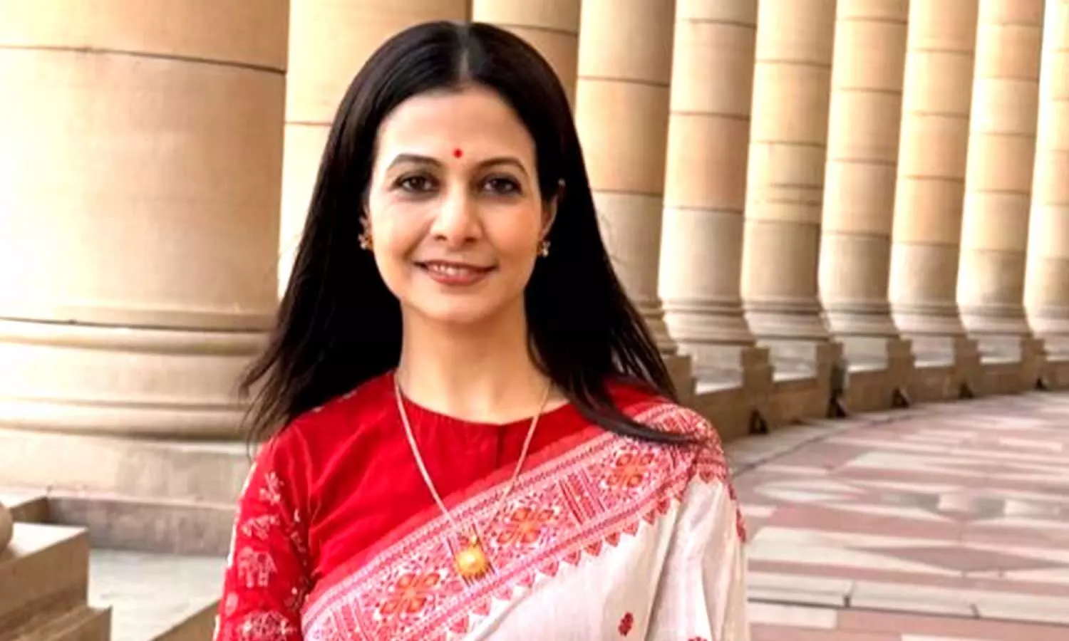TMC Suffers Yet Another Setback. Film actor Rukmini Mallick joins BJP TMC Suffers Yet Another Setback. Film actor Rukmini Mallick joins BJP