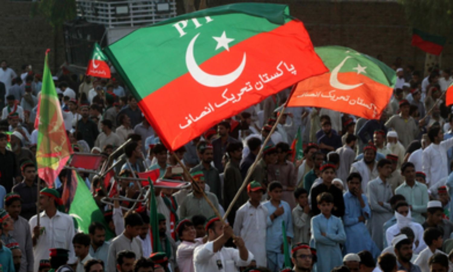 Pakistan Weighs Emergency Rule as PTI Talks Collapse in KP