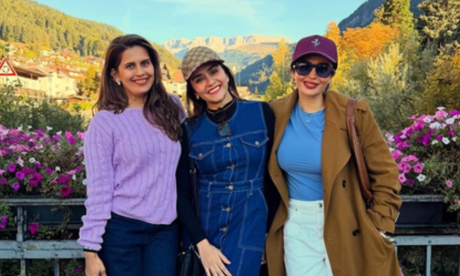 Neha Pendse, Amruta Khanvilkar and Sonali Khare Enjoy Italy Getaway