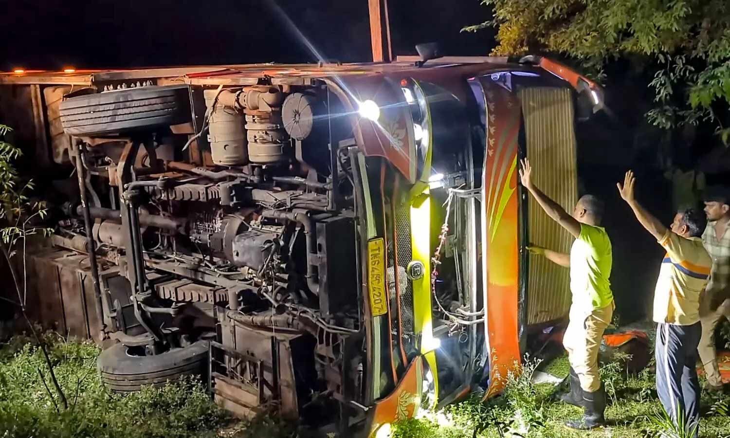 Madurai-Bound Bus Overturns Near Ulundurpet, Injuring Around 20