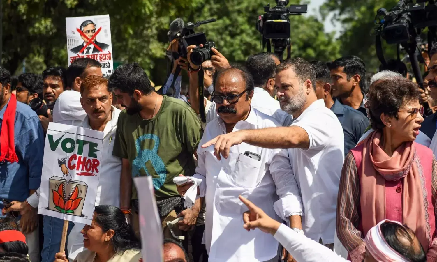 What started as a united fight against the Chief Election Commissioner, Gyanesh Kumar, demanding his resignation What started as a united fight against the Chief Election Commissioner, Gyanesh Kumar, demanding his resignation