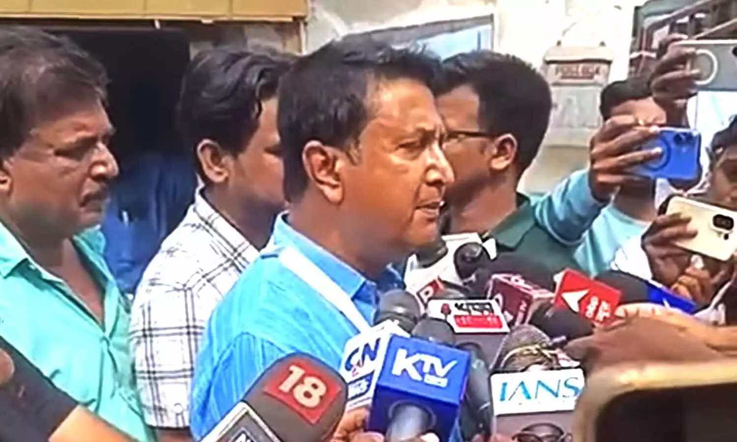 Bengal bypolls: Cong candidate stages sit-in, seeks repolling at Rejinagar Bengal bypolls: Cong candidate stages sit-in, seeks repolling at Rejinagar