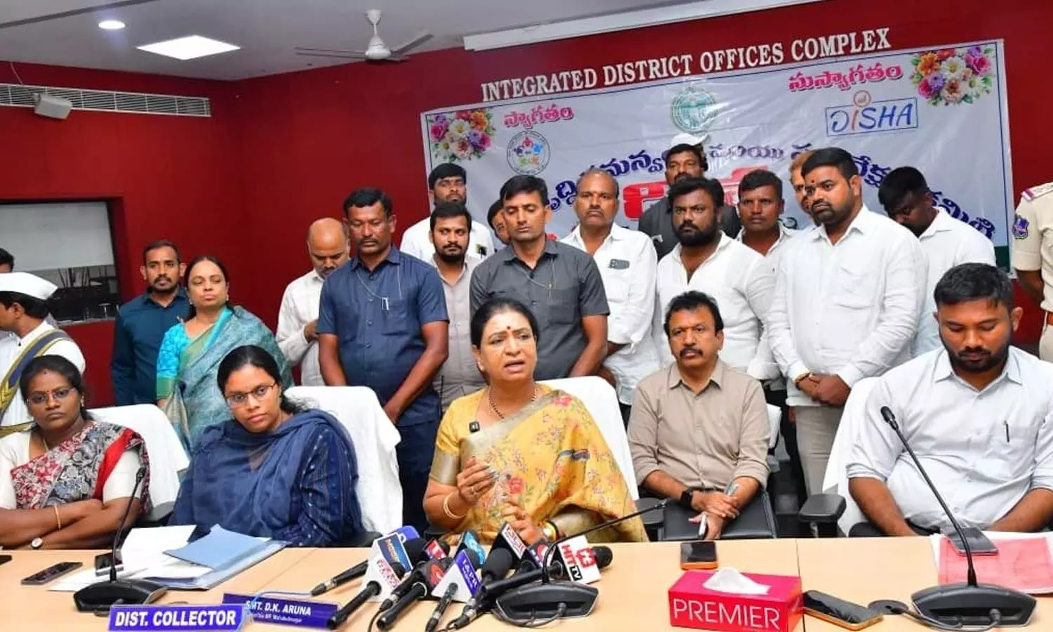 Implement govt schemes effectively, urges Aruna Implement govt schemes effectively, urges Aruna