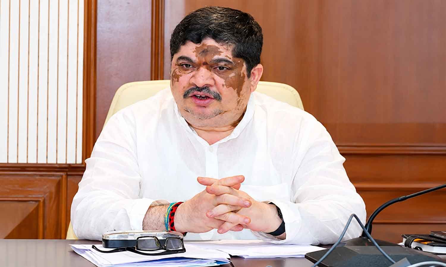Ponnam Vows Fight Against Alleged Voter Deletions